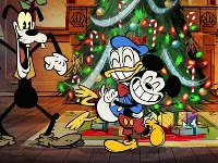 Preparing mickey for christmas match 3